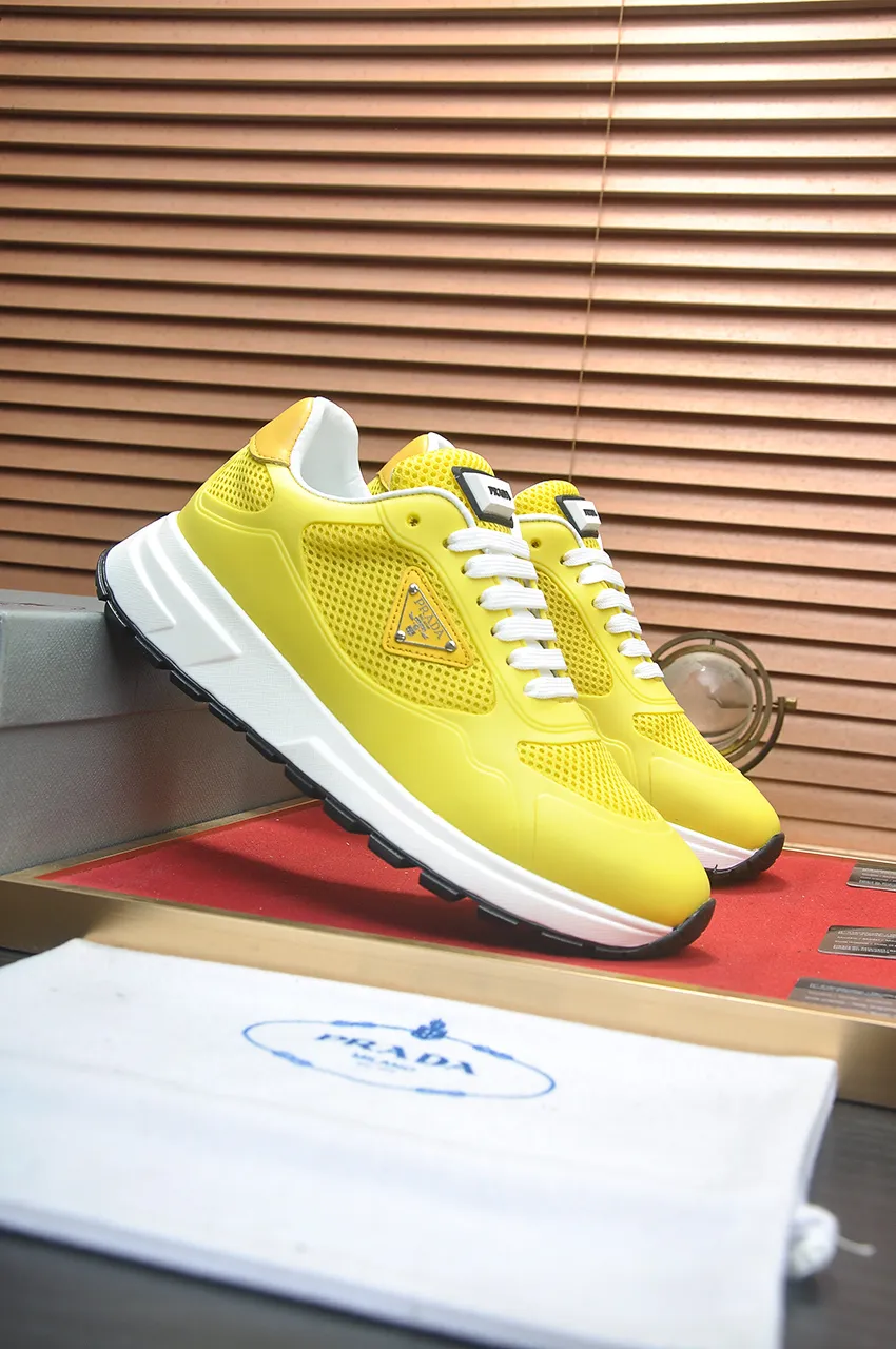 Men's shoes 💰580💶 [PRADA] Top original items, new seasonal styles, high-quality original items, top-grade high-mercerized cowhide combined with original breathable fabric + imported glue, imported stretch fabric inside with original cowhide feet, original thick outsole! Quality guaranteed! Code 38-45 (45 customized)